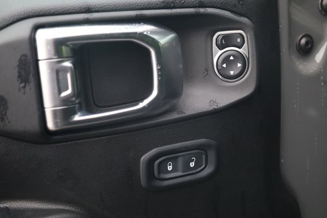 Used 2023 Jeep Wrangler Unlimited Sport w/ Sun And Sound Package AWD/4WD image 14