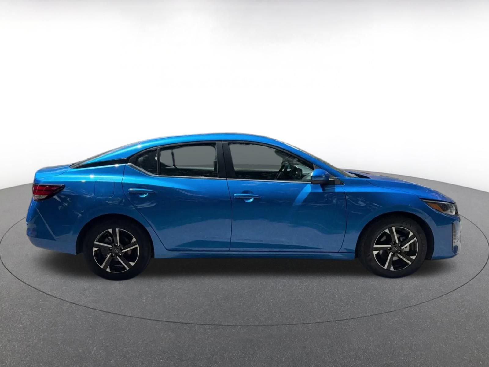 Used 2025 Nissan Sentra SV FWD image 15
