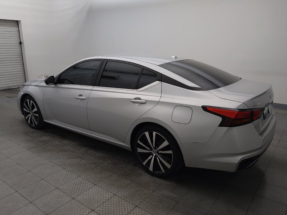 Used 2021 Nissan Altima 2.5 SR FWD image 3