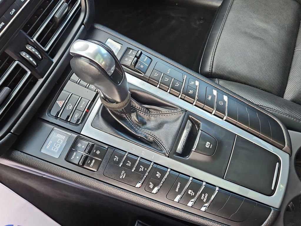 Used 2021 Porsche Macan S image 16
