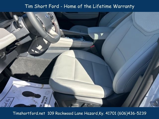 New 2026 Ford Explorer Active image 7