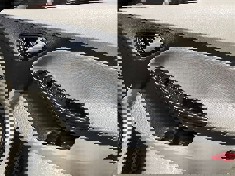 Used 2018 Ford Focus SE image 20