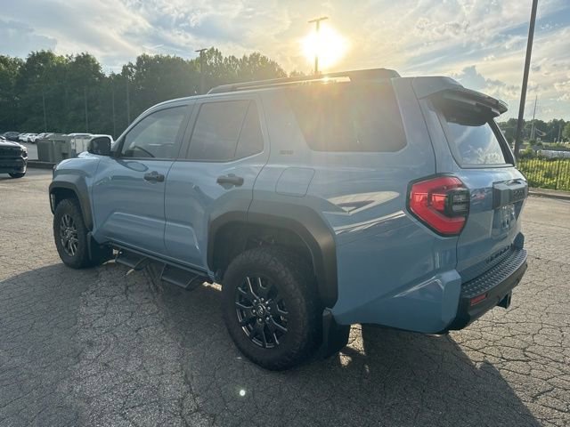 Used 2025 Toyota 4Runner SR5 AWD/4WD image 6