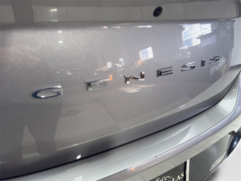 Used 2025 Genesis G70 2.5T image 21