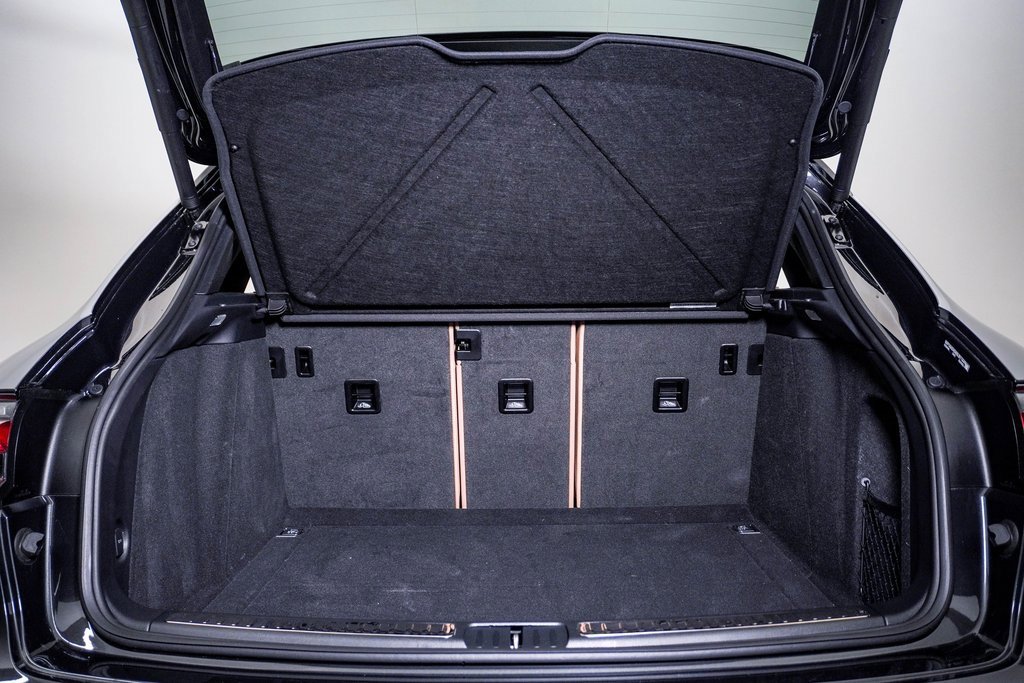 Certified 2025 Porsche Macan image 28