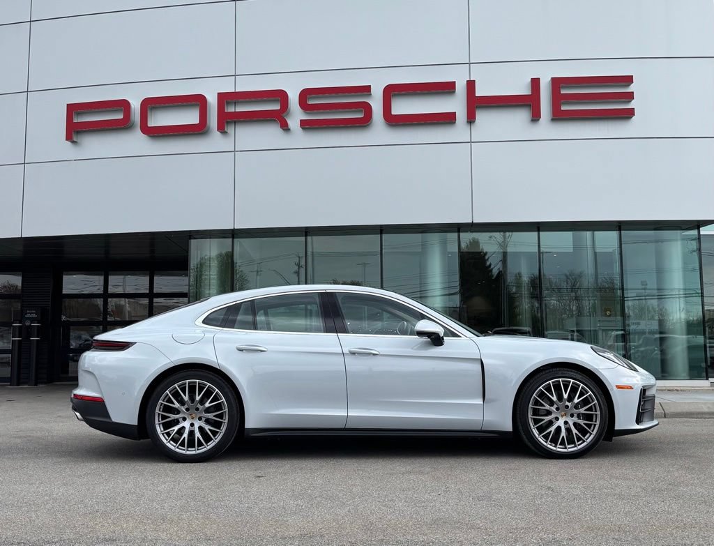 Certified 2025 Porsche Panamera 4 AWD/4WD image 18