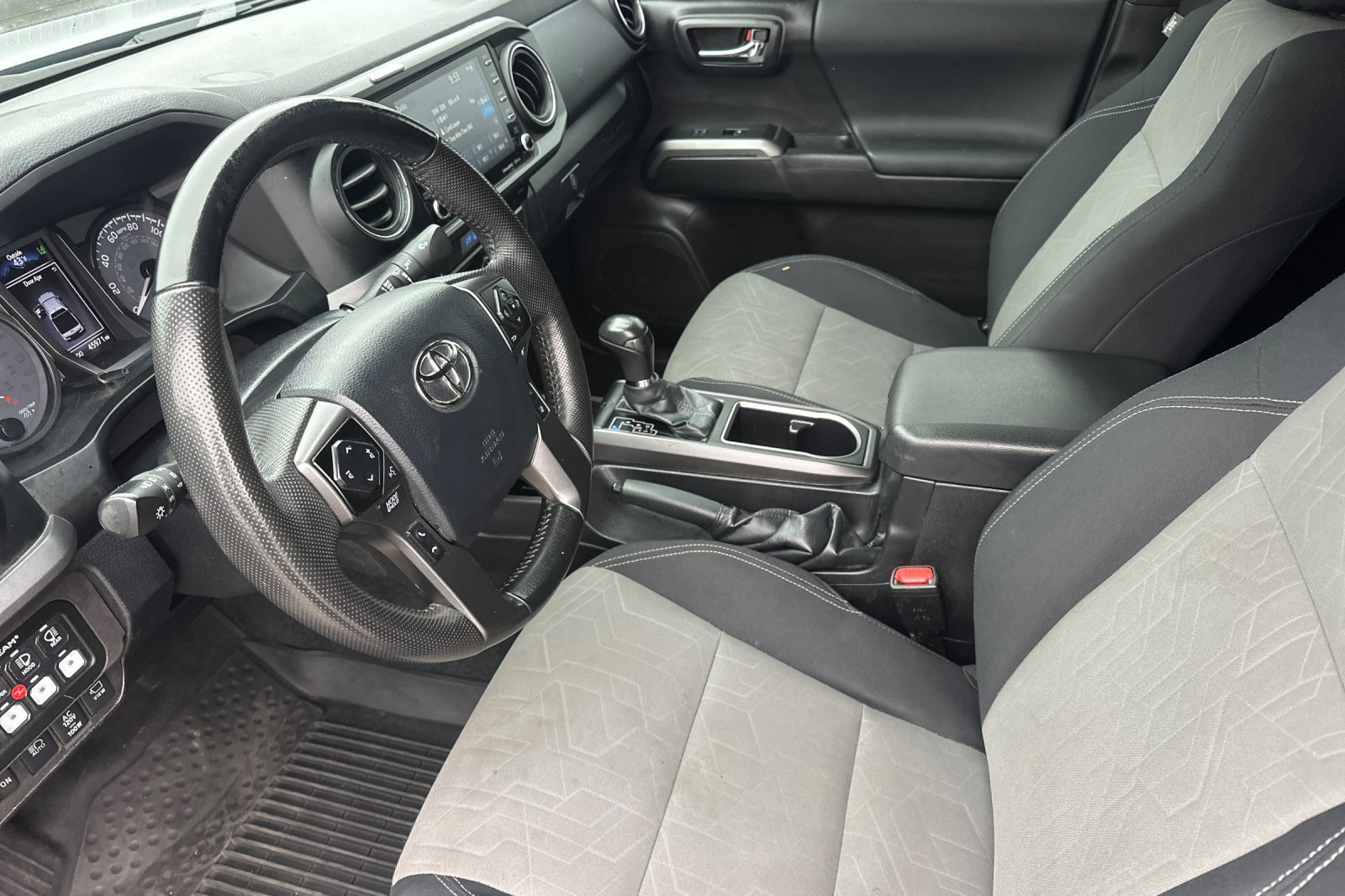 Used 2023 Toyota Tacoma SR5 image 10