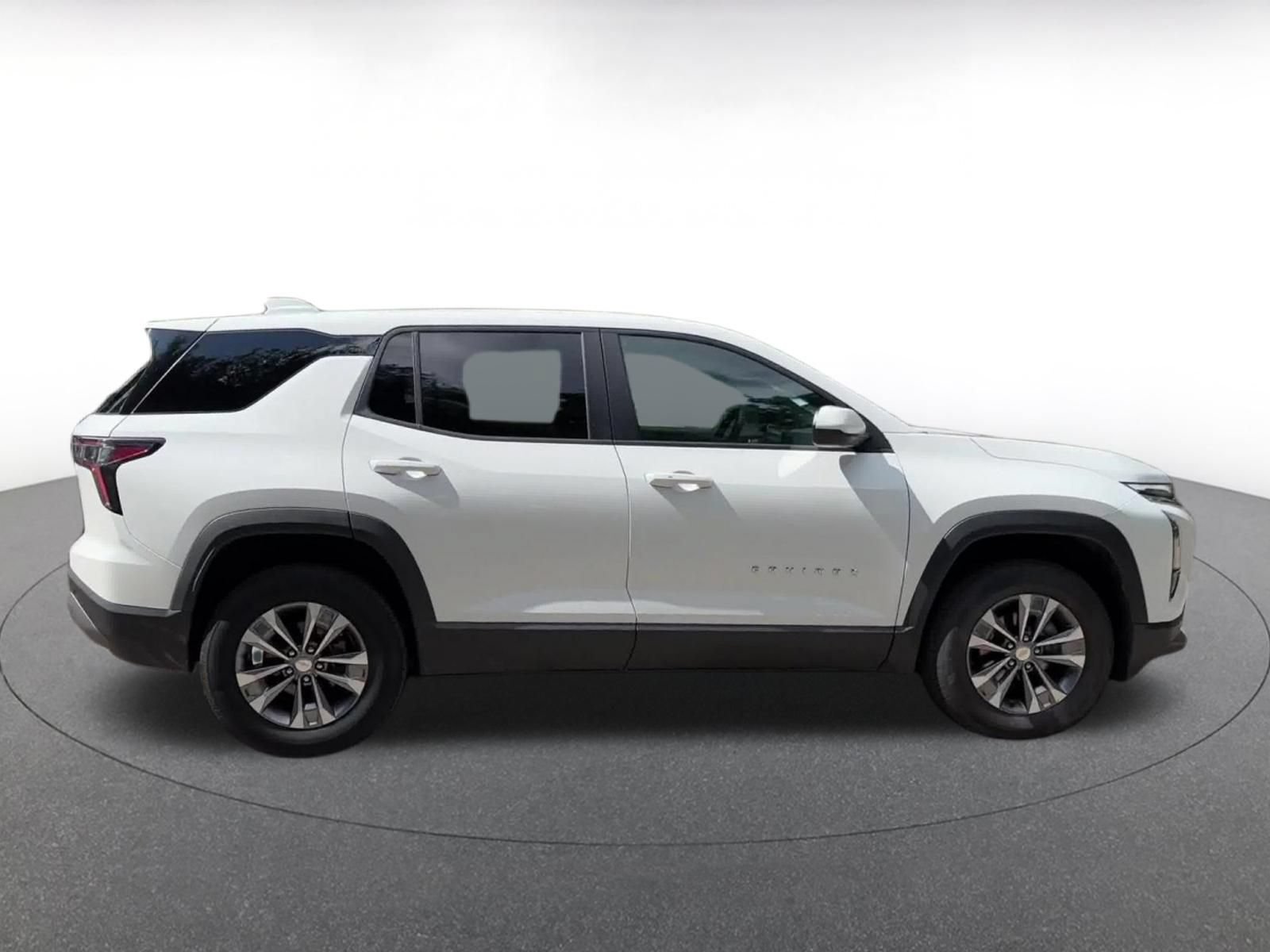 Used 2025 Chevrolet Equinox LT FWD image 15