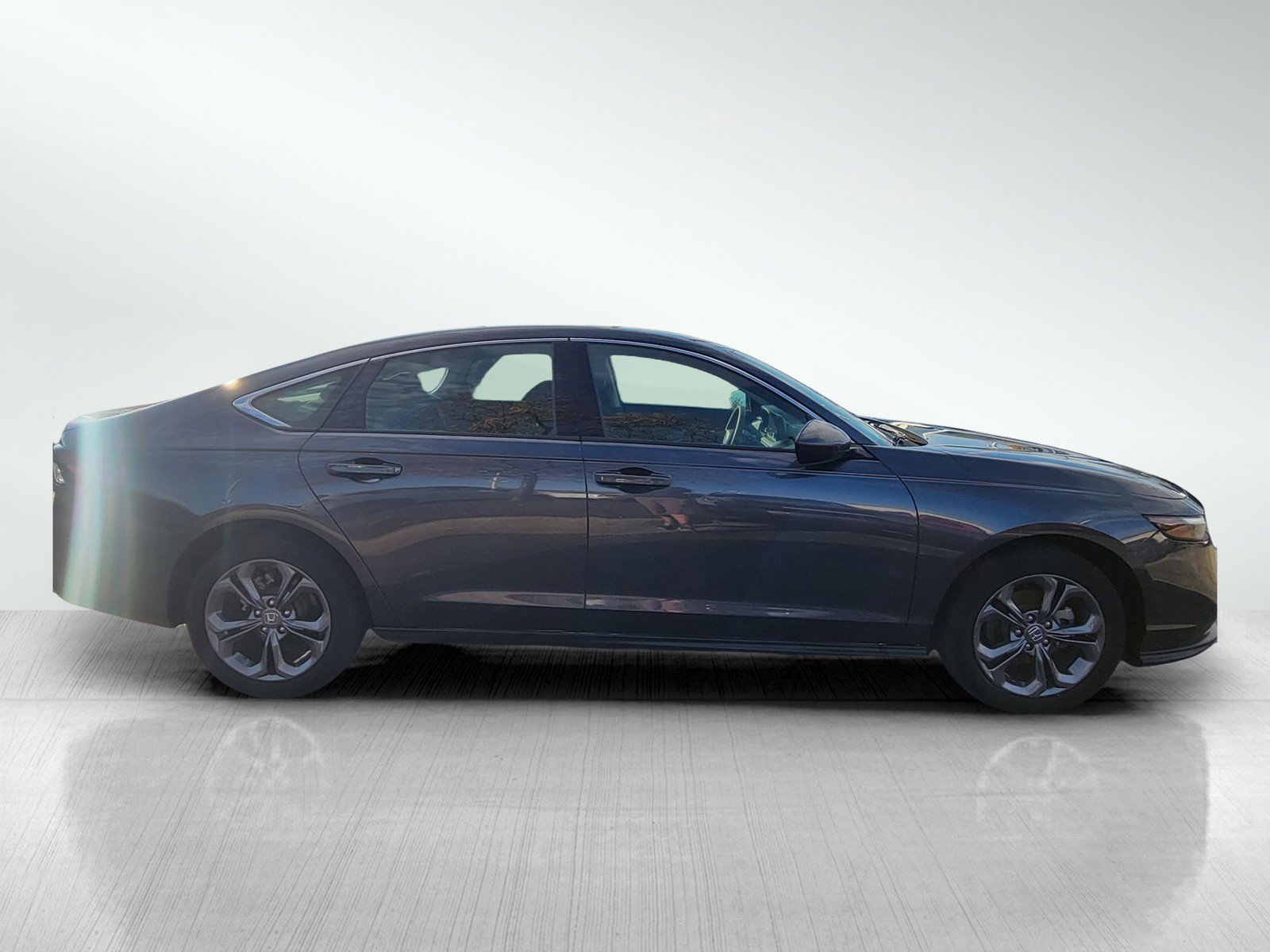 Used 2023 Honda Accord EX image 4