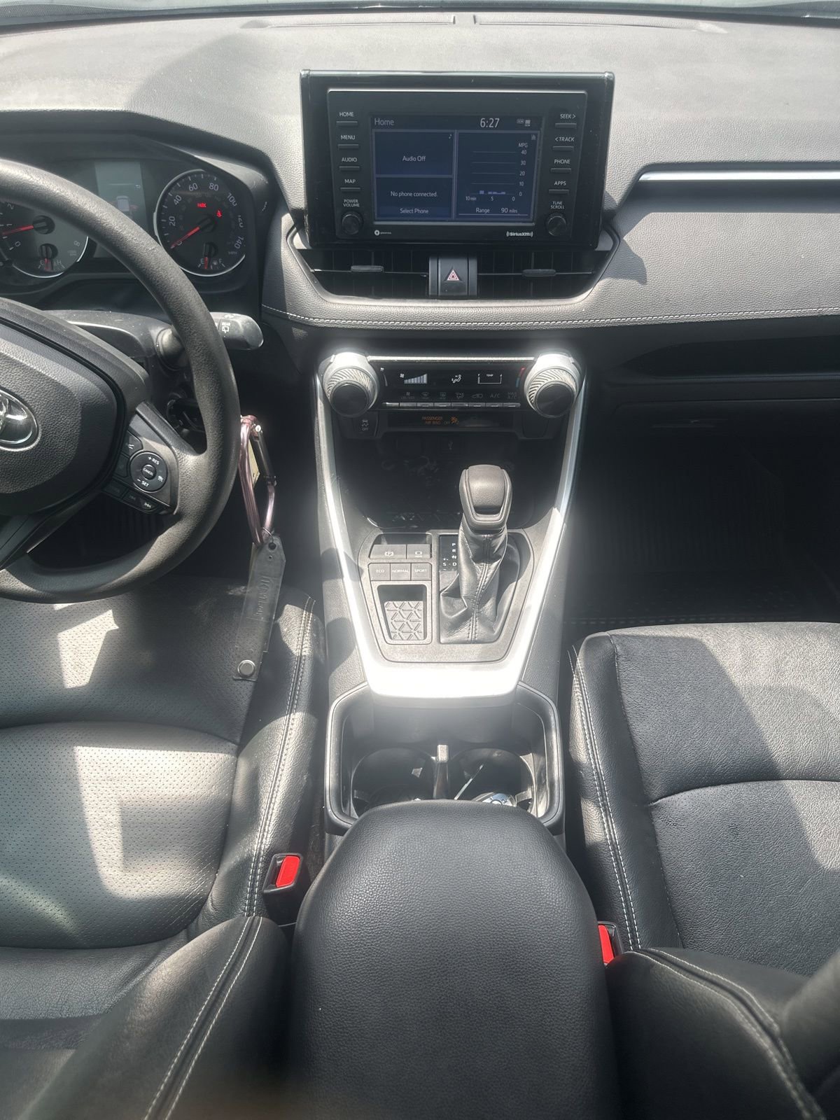 Used 2022 Toyota RAV4 LE FWD image 19