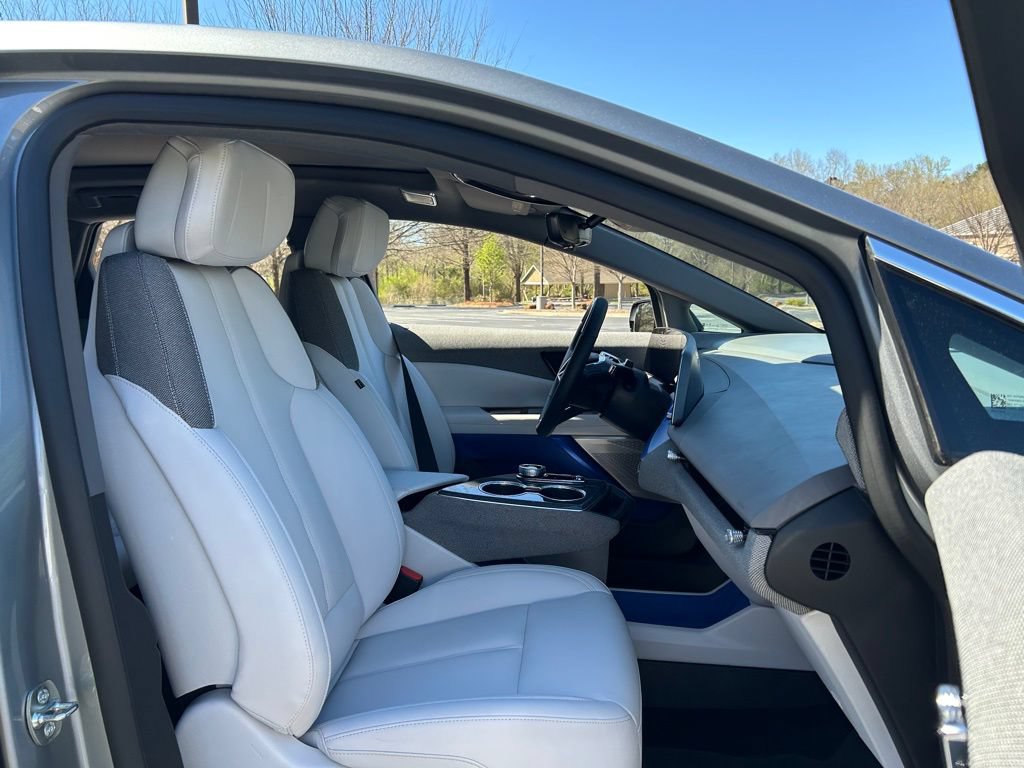 Used 2025 Cadillac Optiq Luxury 1 AWD/4WD image 56