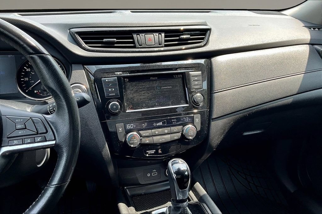Used 2019 Nissan Rogue SV AWD/4WD image 9