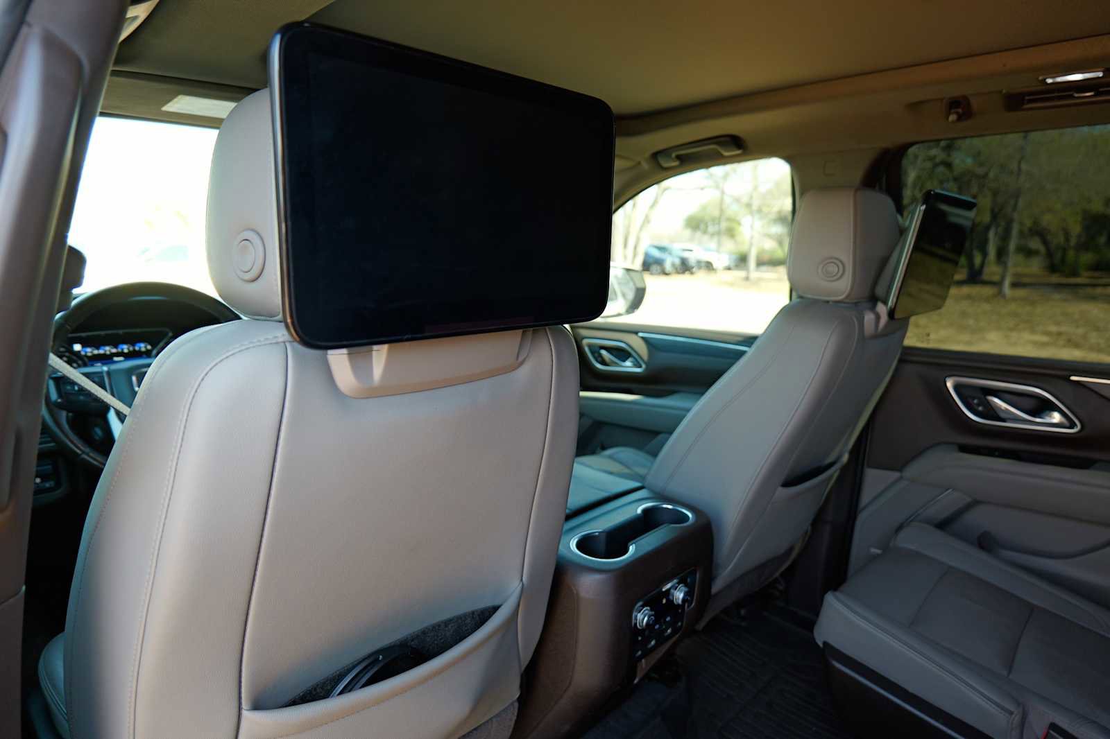 Used 2021 GMC Yukon XL SLT w/ SLT Luxury Plus Package image 22