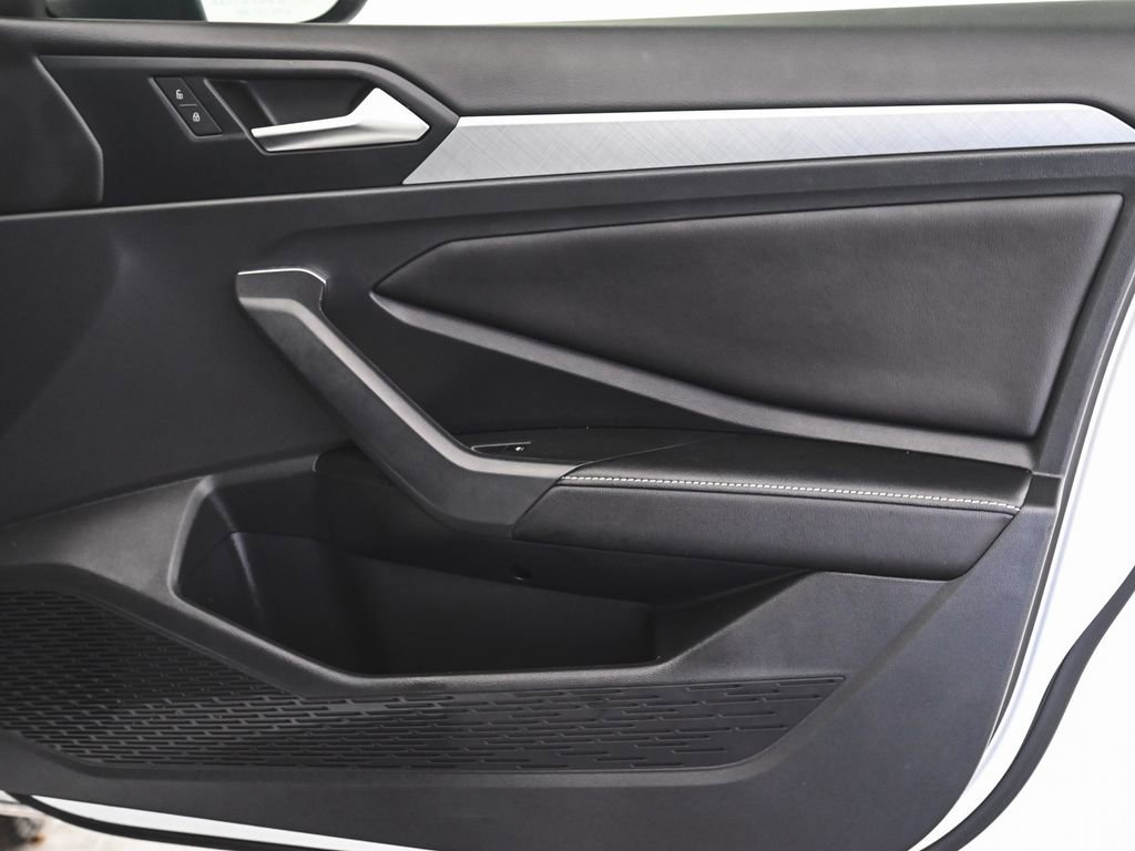 Used 2022 Volkswagen Jetta SE FWD image 11