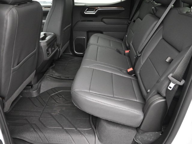 Used 2025 Chevrolet Silverado 1500 RST w/ Redline Edition AWD/4WD image 27