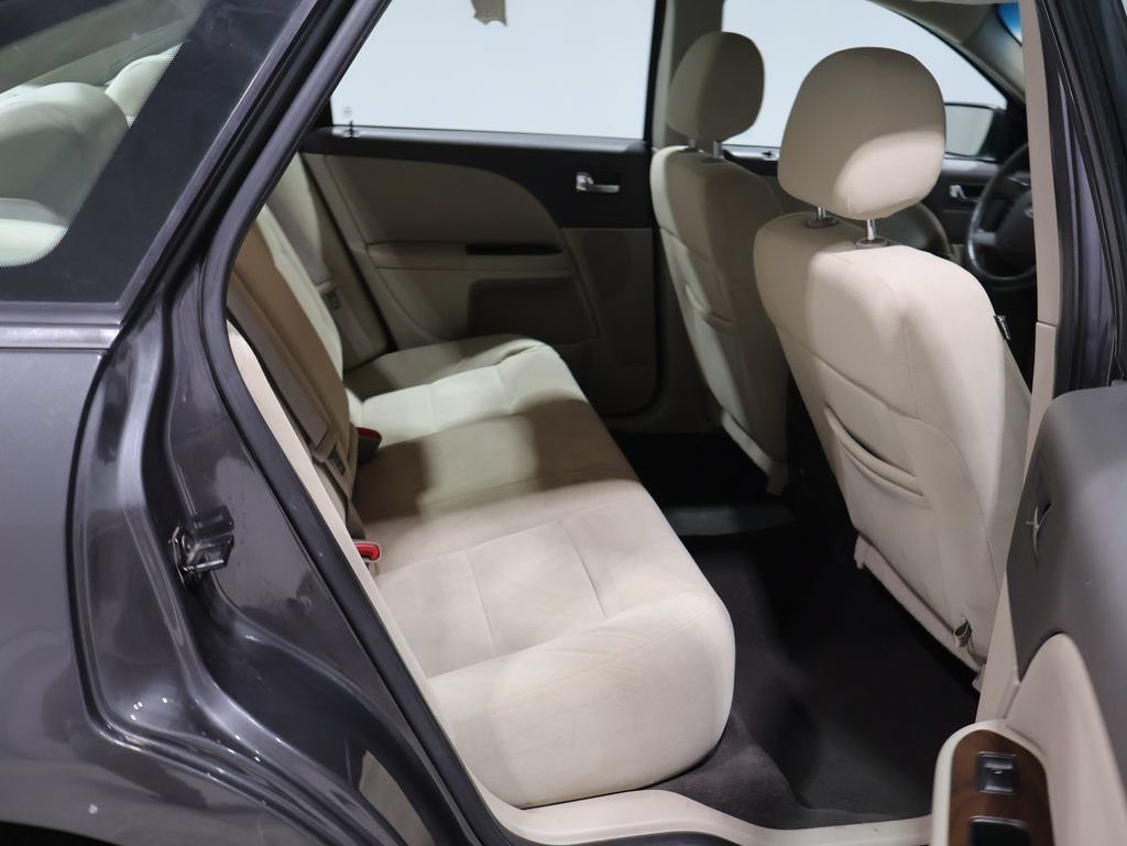 Used 2008 Ford Taurus SEL FWD image 20
