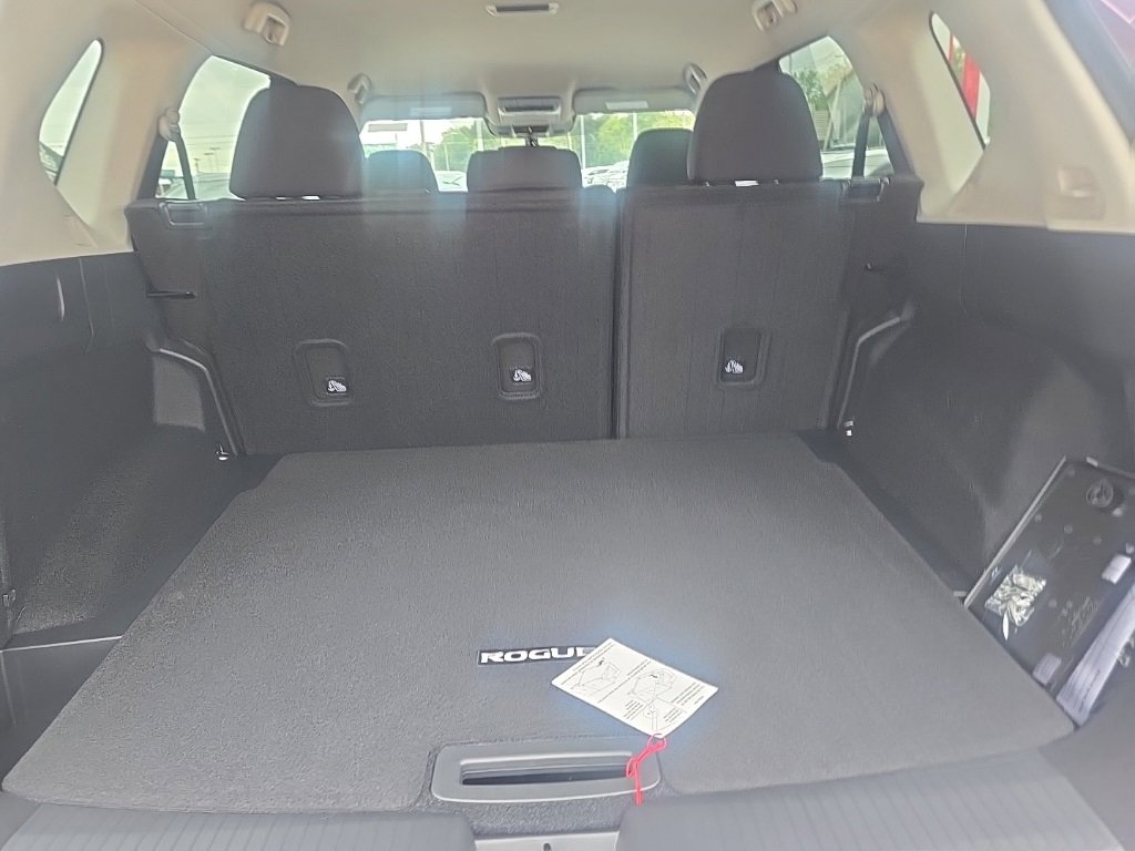 New 2026 Nissan Rogue SV image 31