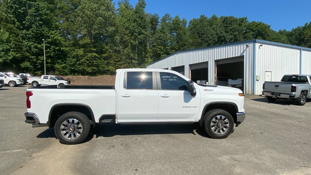 Used 2026 Chevrolet Silverado 2500 LT w/ All Star Edition AWD/4WD image 4