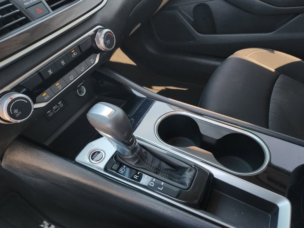 Used 2024 Nissan Altima 2.5 SV image 23