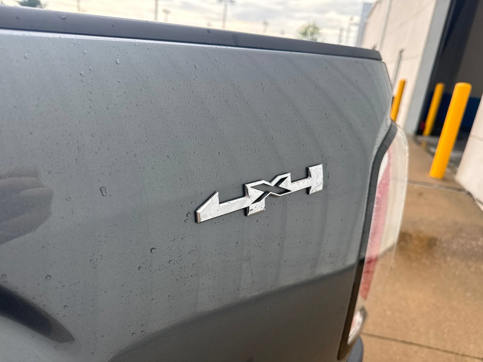 Used 2020 GMC Canyon SLE w/ Elevation Edition AWD/4WD image 5