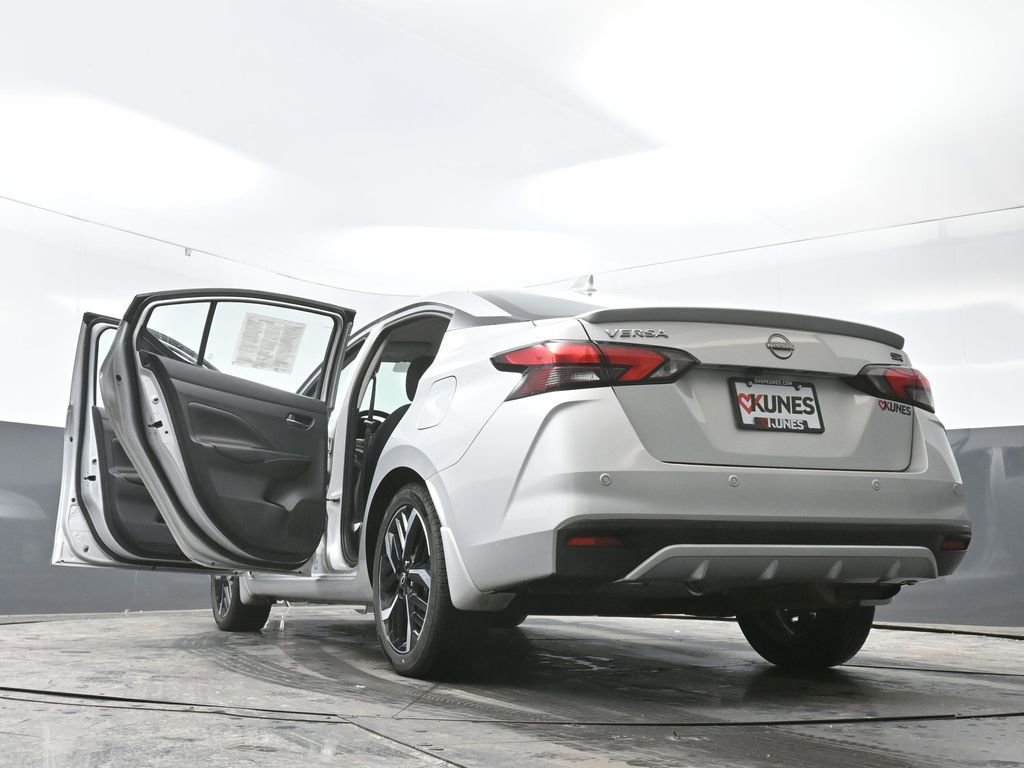 Used 2023 Nissan Versa SR w/ Trunk Package FWD image 77