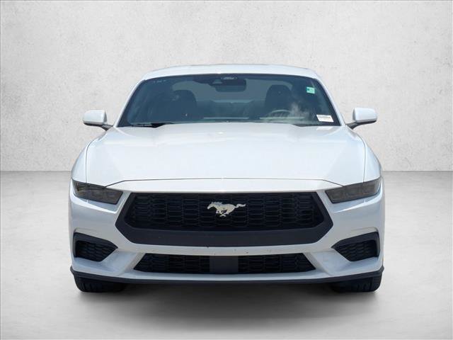 Used 2025 Ford Mustang Coupe RWD image 2
