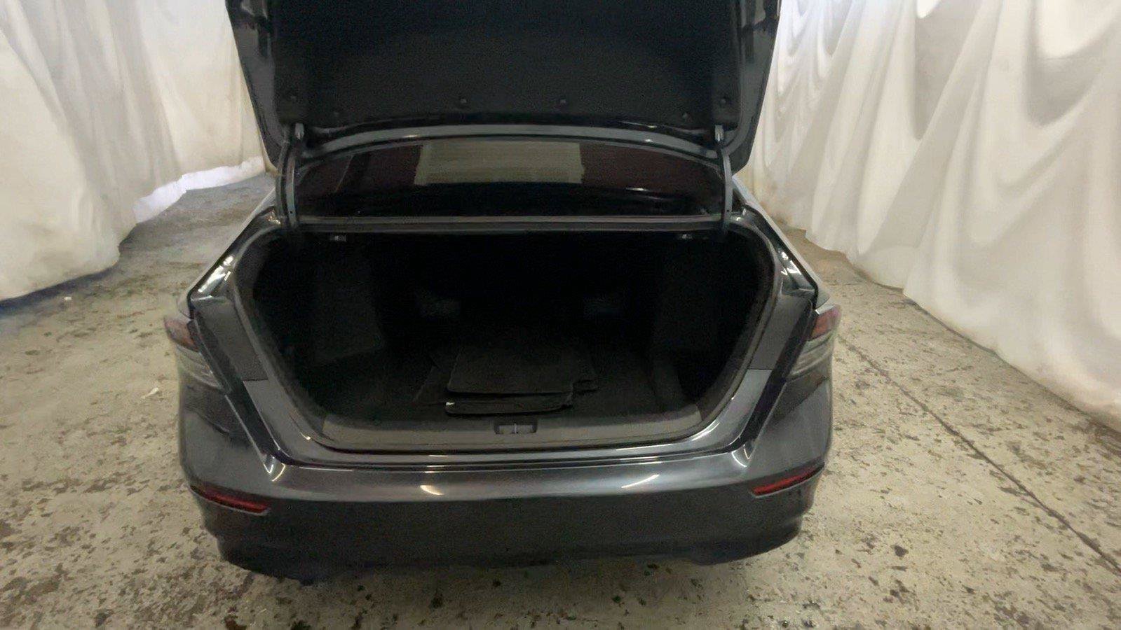 Used 2023 Honda Accord EX image 19