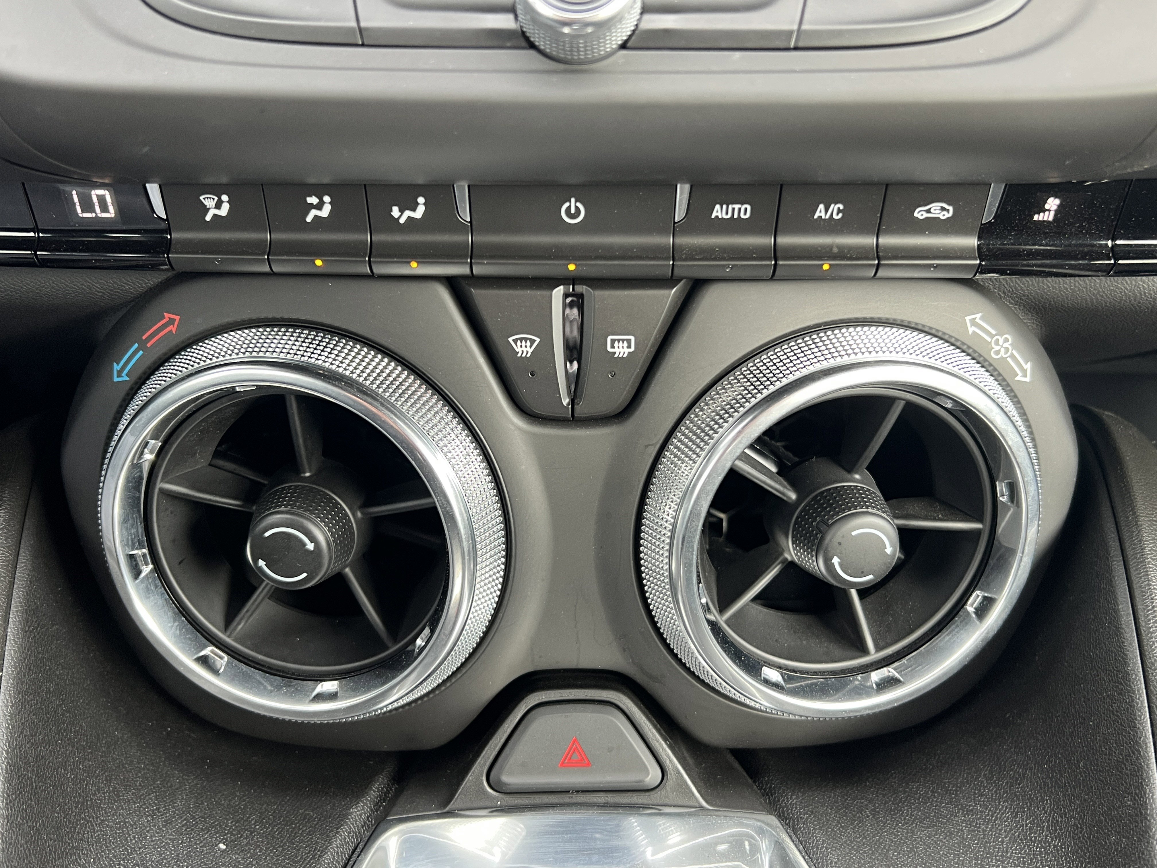 Used 2022 Chevrolet Camaro LT image 28