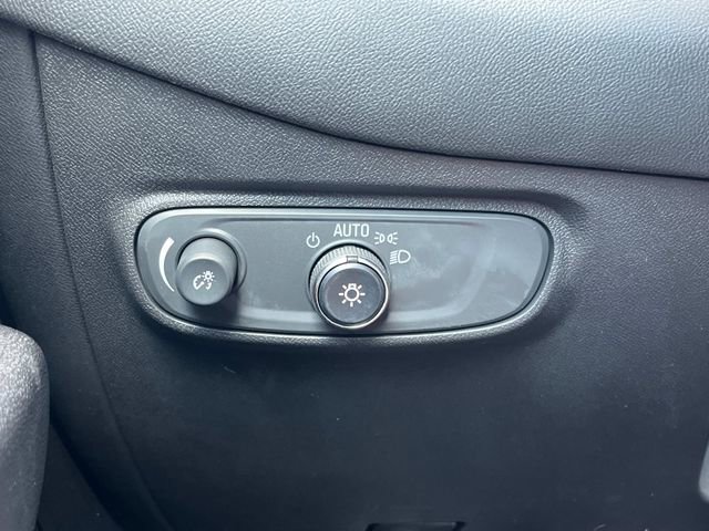 Certified 2022 Chevrolet Equinox RS w/ LPO, Floor Liner Package image 37