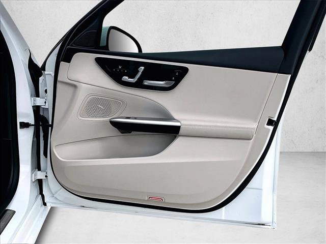 Used 2025 Mercedes-Benz C 300 Sedan image 19