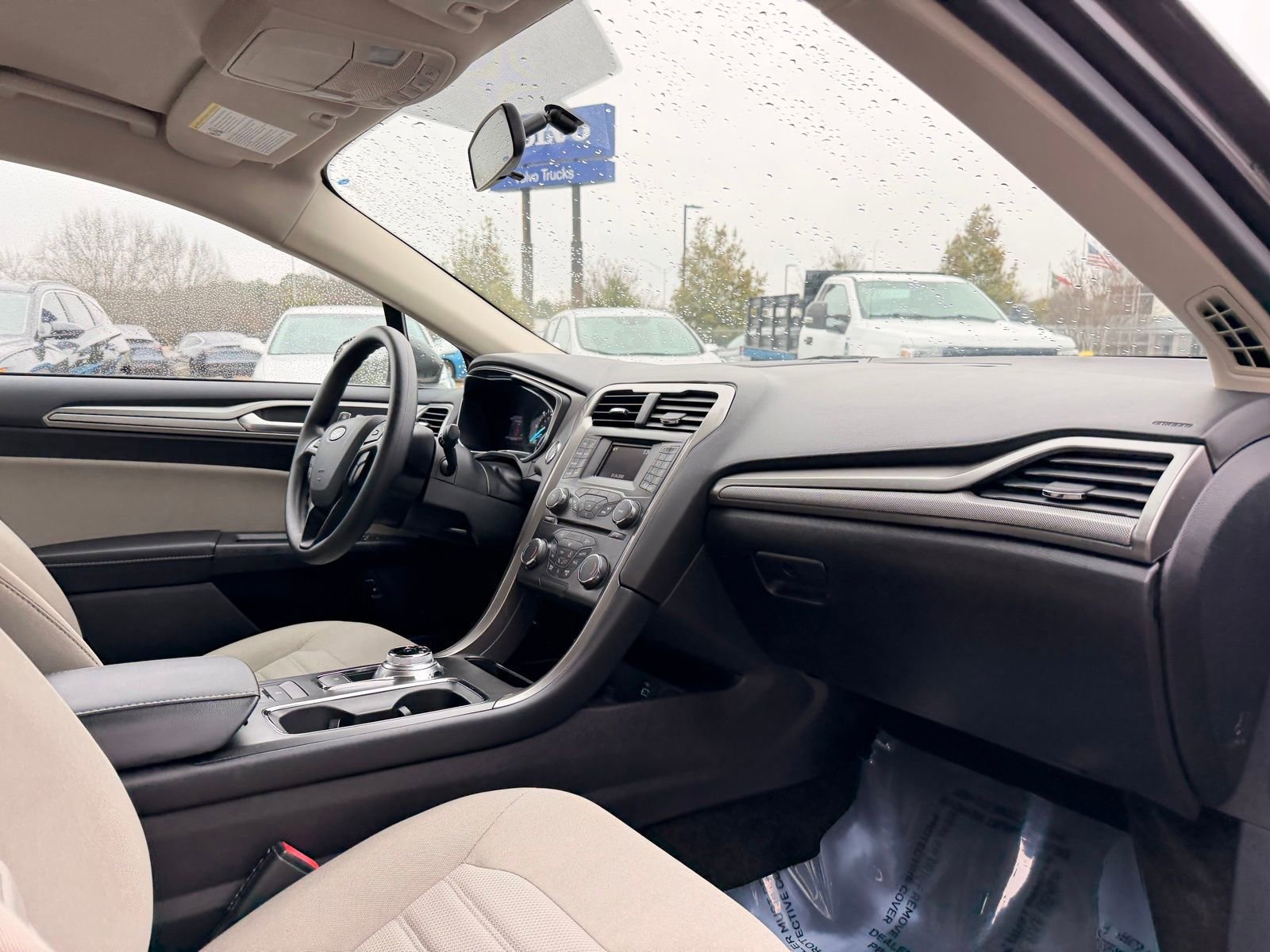 Used 2018 Ford Fusion S FWD image 20