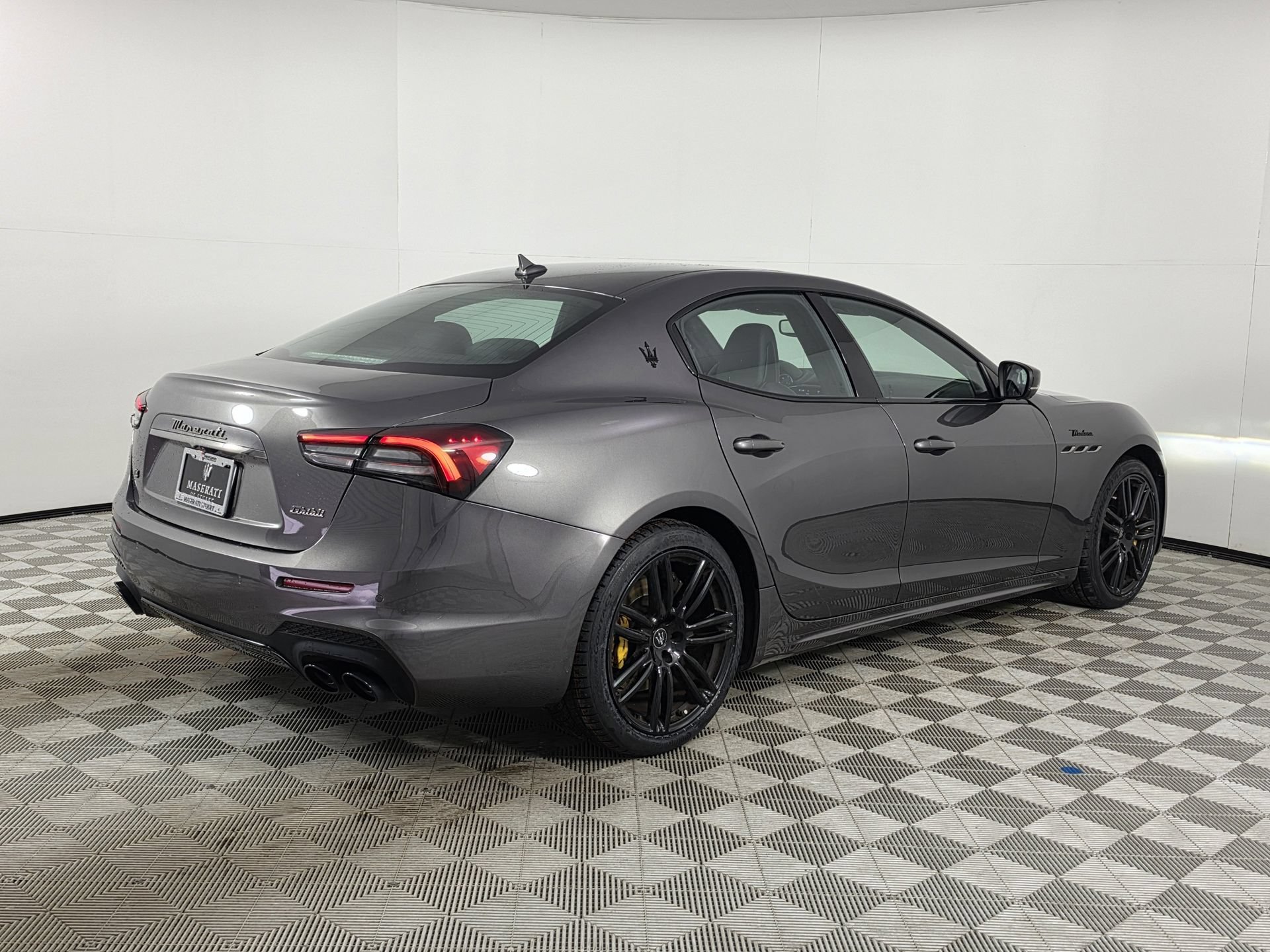 Used 2023 Maserati Ghibli Modena Q4 AWD/4WD image 42