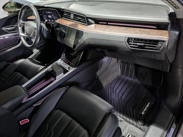 Used 2019 Audi e-tron Prestige image 26