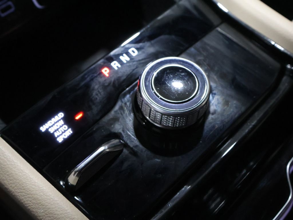 Used 2023 Jeep Grand Cherokee L Limited w/ Luxury Tech Group II image 30