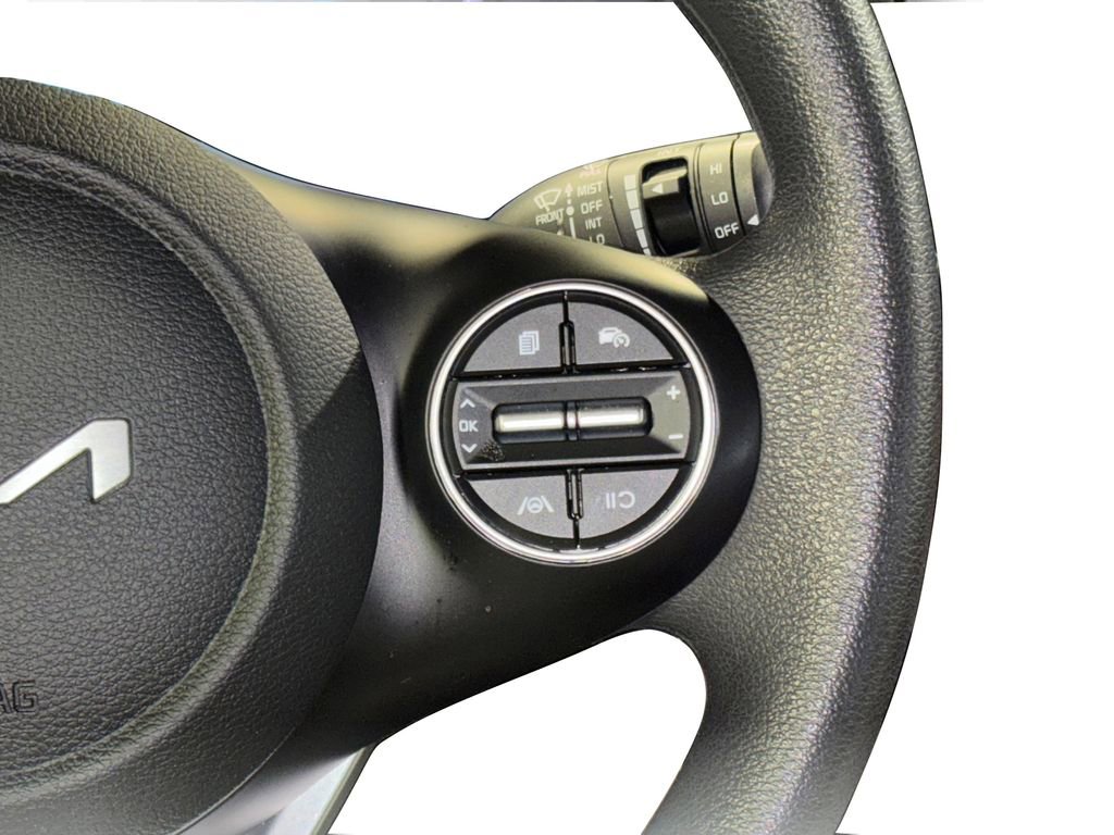 Used 2025 Kia Soul LX w/ LX Technology Package image 30