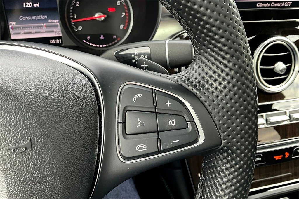 Used 2019 Mercedes-Benz GLC 300 4MATIC image 18