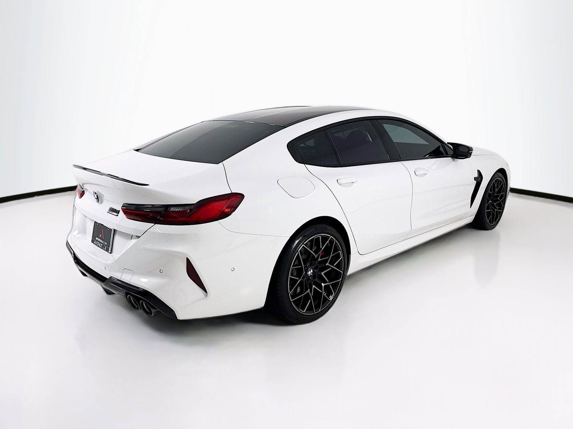 Used 2025 BMW M8 Competition AWD/4WD image 8