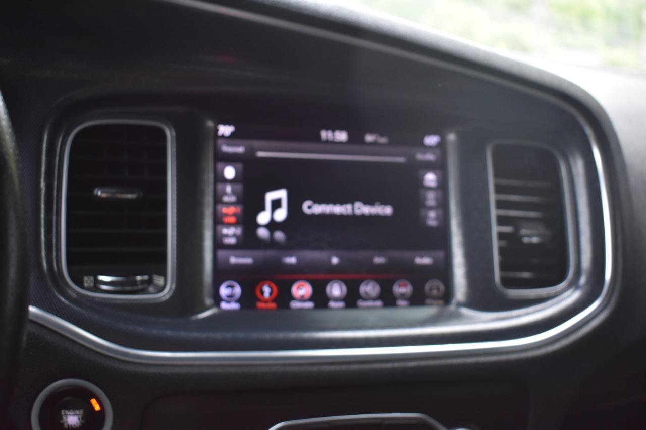 Used 2018 Dodge Charger R/T w/ Premium Group RWD image 35