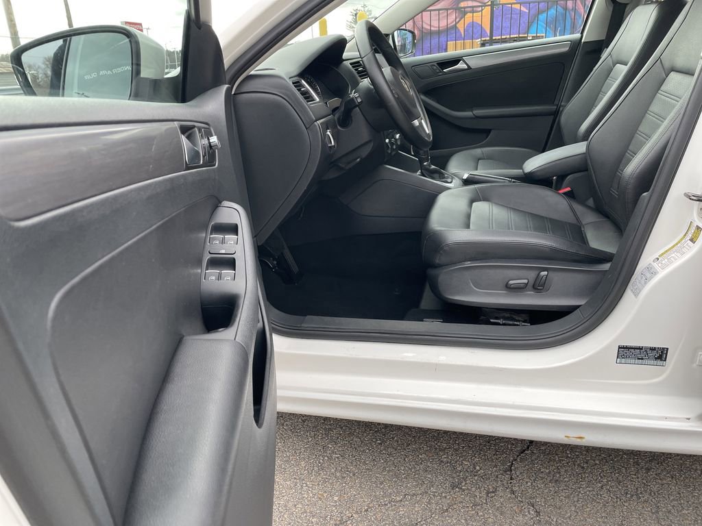 Used 2014 Volkswagen Jetta SEL image 14