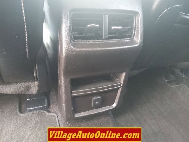 Used 2017 Ford Edge SEL w/ Equipment Group 201A AWD/4WD image 32