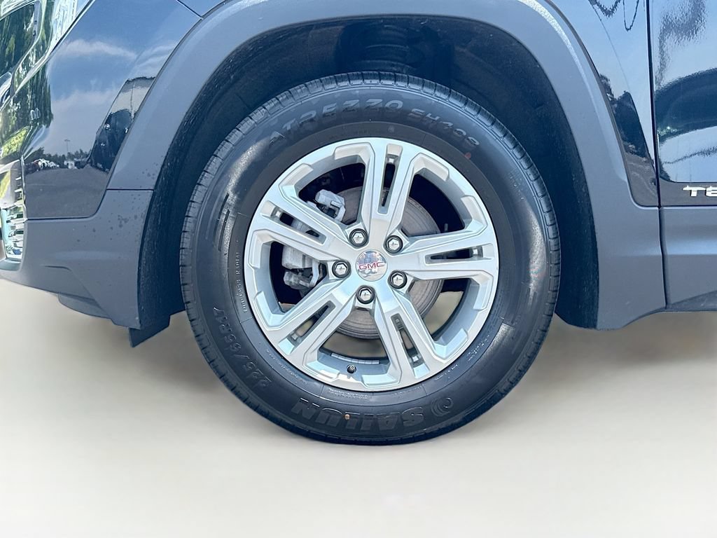 Used 2024 GMC Terrain SLE AWD/4WD image 30