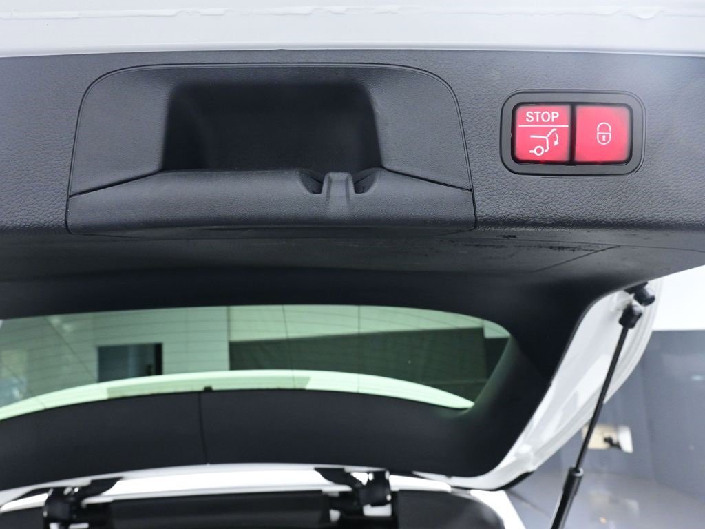 Used 2021 Mercedes-Benz GLC 300 w/ AMG Line image 24