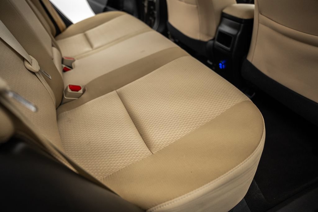 Used 2019 Toyota Corolla LE FWD image 27