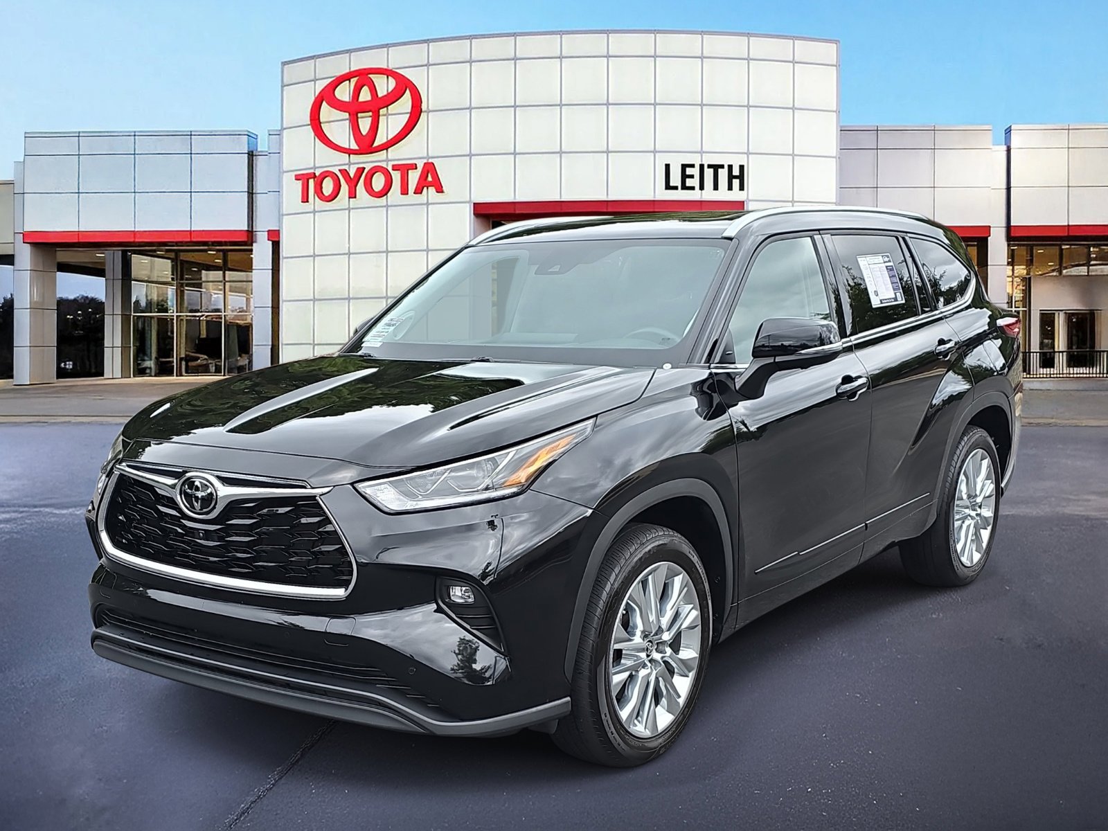 Used 2023 Toyota Highlander Limited