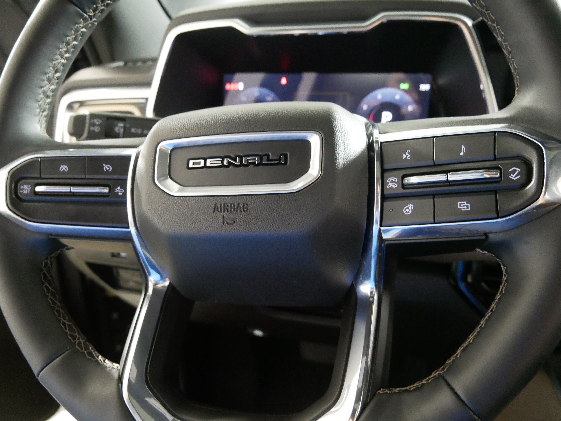 Used 2026 GMC Canyon Denali AWD/4WD image 25