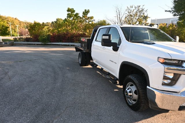 Used 2021 Chevrolet Silverado 3500 LT w/ Convenience Package AWD/4WD image 2