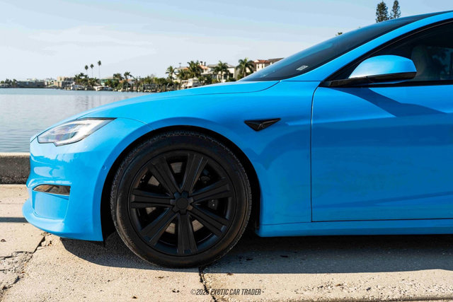 Used 2022 Tesla Model S Plaid image 4
