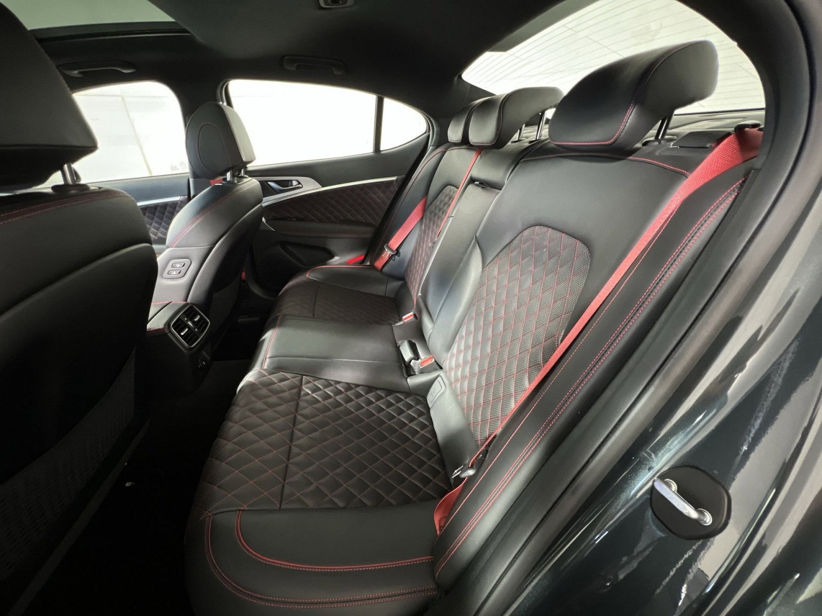 Used 2023 Genesis G70 3.3T w/ Sport Prestige Package image 25