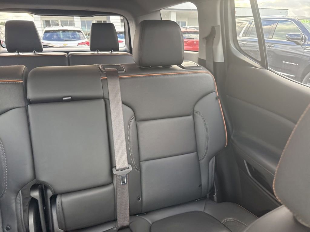 Used 2023 GMC Acadia AT4 w/ Technology Package image 16