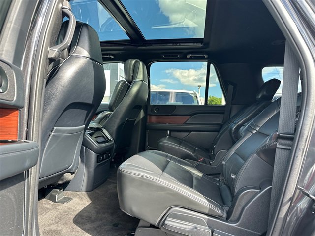 Used 2022 Lincoln Navigator L Reserve image 21
